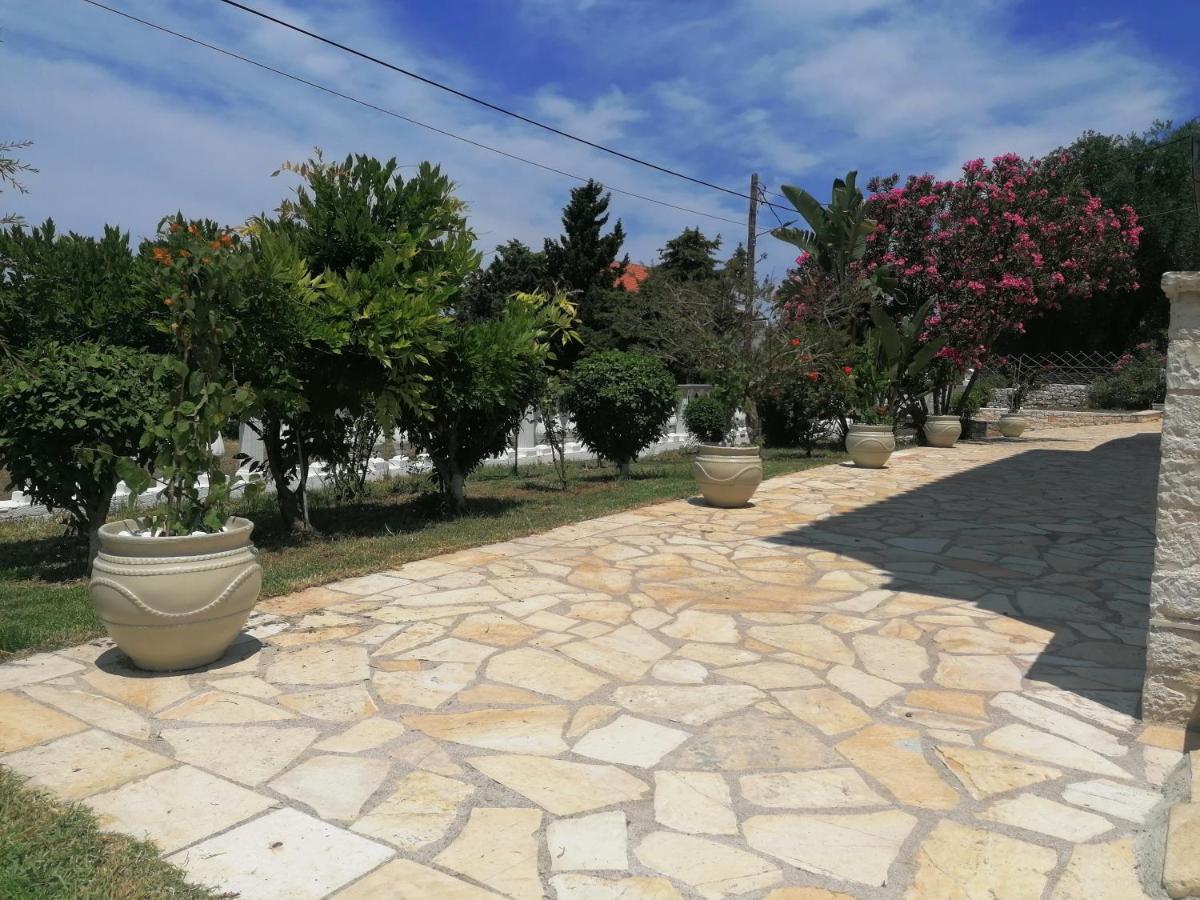 Makis Apartments Arillas (Corfu) Exterior foto